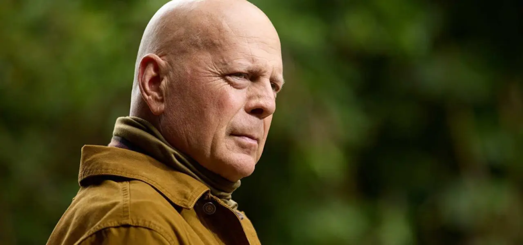 image-35-1024x480 Após diagnóstico de demência, Bruce Willis faz raríssima aparição com filha pequena