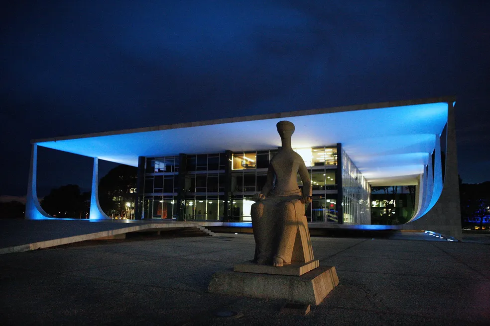 image-53 Estátua da Justiça: conheça a obra de Alfredo Ceschiatti que foi alvo do autor de atentado em Brasília