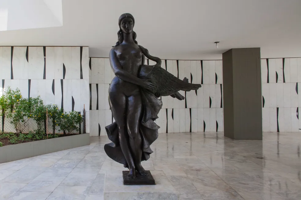 image-55 Estátua da Justiça: conheça a obra de Alfredo Ceschiatti que foi alvo do autor de atentado em Brasília