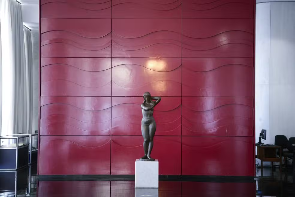 image-58 Estátua da Justiça: conheça a obra de Alfredo Ceschiatti que foi alvo do autor de atentado em Brasília