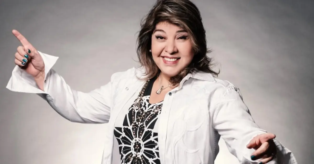 image-14-1024x536 Roberta Miranda rebate críticas por beijar segurança: ‘com quem durmo é problema meu’