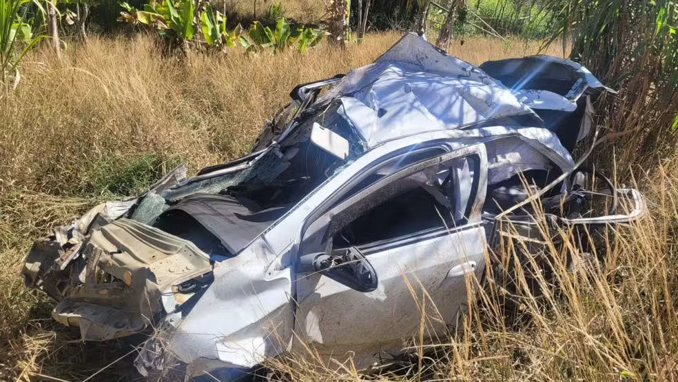 image-177 đTRAGĂDIA NO ALTO DA PAIXĂO: Casal Vai Namorar em Carro, Cai de ParedĂŁo de 400 Metros e Morre no EspĂrito Santo
