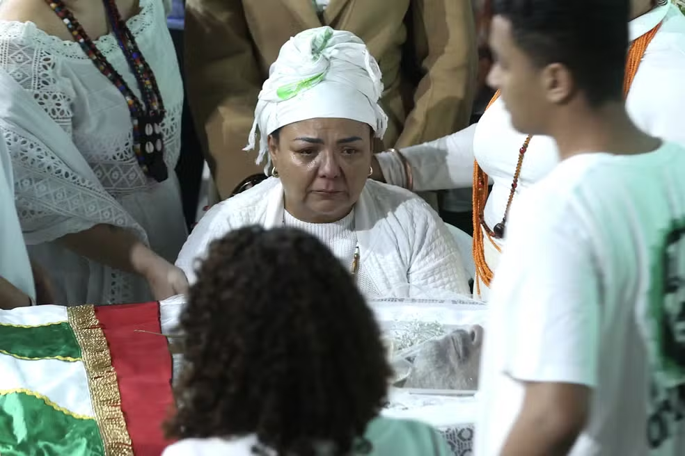 image-271 Arlindo Cruz se despede em GRANDE ESTILO: cerveja liberada, churrasco e samba até o último adeus emocionam o Brasil