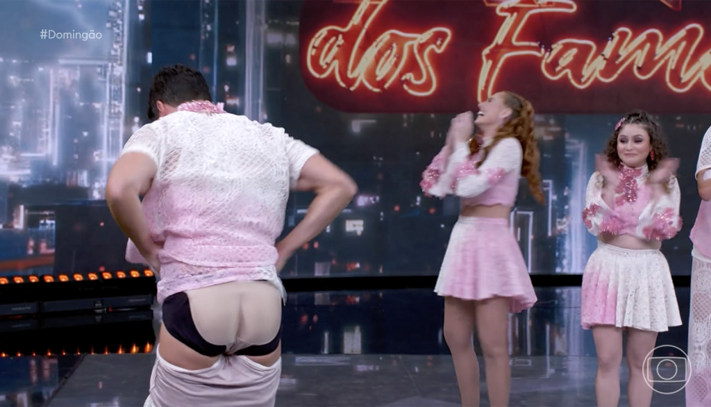 image-310-1024x586 🚨 AO VIVO NA GLOBO! Rodrigo Faro TIRA A CALÇA, MOSTRA CUECA COM ENCHIMENTO E EXIBE BUMBUM no palco — plateia vai à loucura e web não perdoa! [VÍDEO]