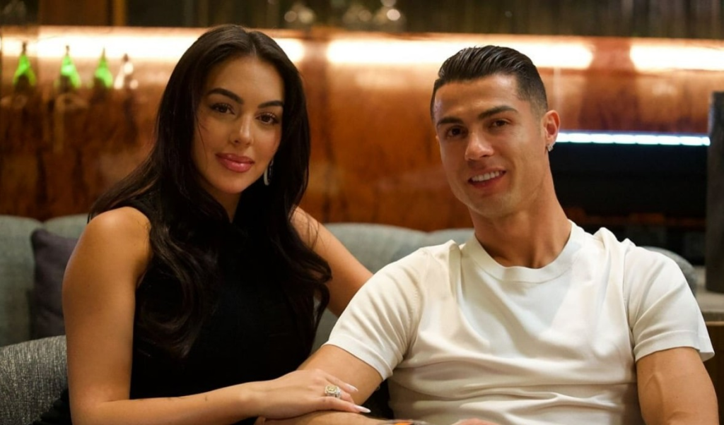 image-362-1024x602 💍 Após 9 anos juntos, Cristiano Ronaldo pede Georgina Rodríguez em casamento com anel avaliado em até R$ 158 milhões: ‘Nesta e em todas as minhas vidas’