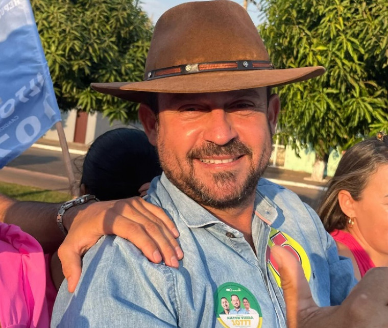 image-304 M0rre aos 49 anos o vereador Ailton Moreira dos Santos, em Miranorte